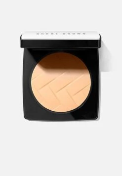 Bobbi Brown Vitamin Enriched Pressed Powder - Neutral