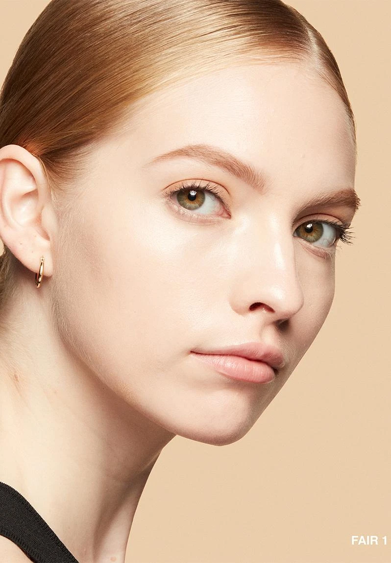 Bobbi Brown Vitamin Enriched Skin Tint SPF15 - Fair 1 4 Bobbi Brown Vitamin Enriched Skin Tint SPF15 - Fair 1 - Image 4