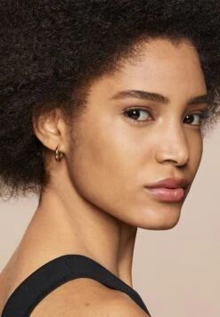 Bobbi Brown Skin Long-Wear Concealer Stick - Warm Honey 7 Bobbi Brown Skin Long-Wear Concealer Stick - Warm Honey -Bobbi Brown original 628