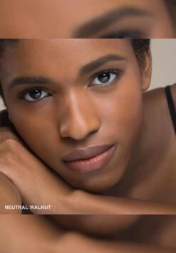 Bobbi Brown Skin Long-Wear Weightless Foundation Mini - Neutral Walnut 5 Bobbi Brown Skin Long-Wear Weightless Foundation Mini - Neutral Walnut -Bobbi Brown original 725