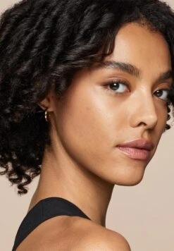 Bobbi Brown Skin Long-Wear Concealer Stick - Golden 7 Bobbi Brown Skin Long-Wear Concealer Stick - Golden -Bobbi Brown original 835