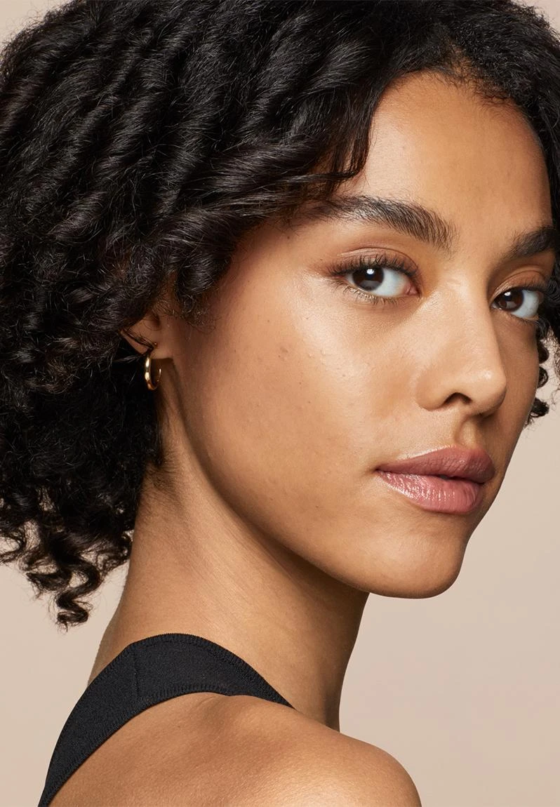 Bobbi Brown Skin Long-Wear Concealer Stick - Golden 4 Bobbi Brown Skin Long-Wear Concealer Stick - Golden - Image 4